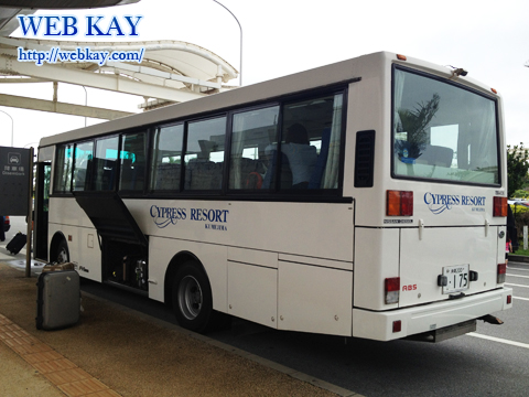 沖縄の久米島　ホテル「サイプレスリゾート久米島」の送迎バス