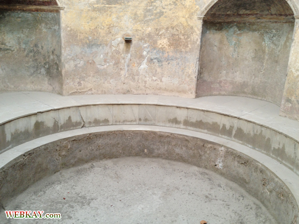 フォロー浴場 TERME DEL FORO ポンペイ Pompeii 世界遺産 オプショナルツアー 観光 イタリア周遊 旅行