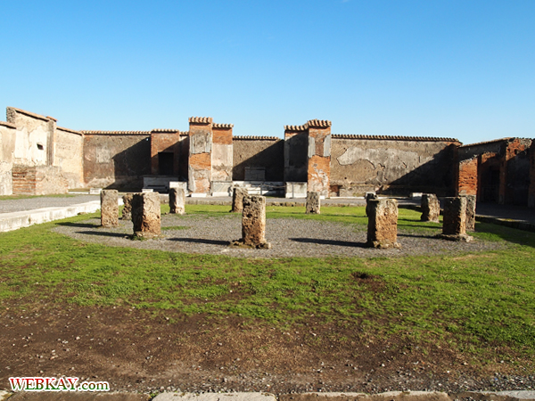 食料品市場跡 ポンペイ Pompeii 世界遺産 オプショナルツアー 観光 イタリア周遊 旅行
